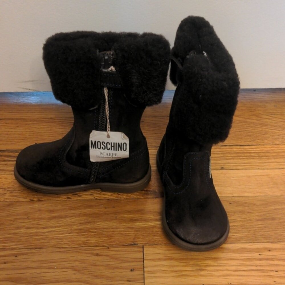 Moschino Chocolate Brown Suede Kids Boots size 21 approx 5.5 toddler luxury